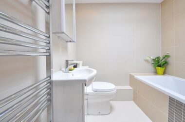 Decluttering Bathroom
